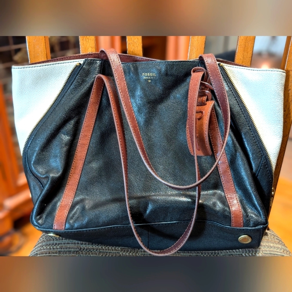 Fossil Gwen Shopper Tote. Goat Hide Leather. Side Zip. Black Brown Cream.
